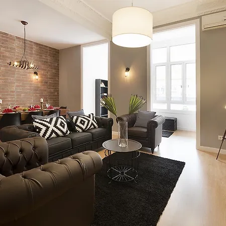 Royal Aribau Nextdoor Apartment Barcelona